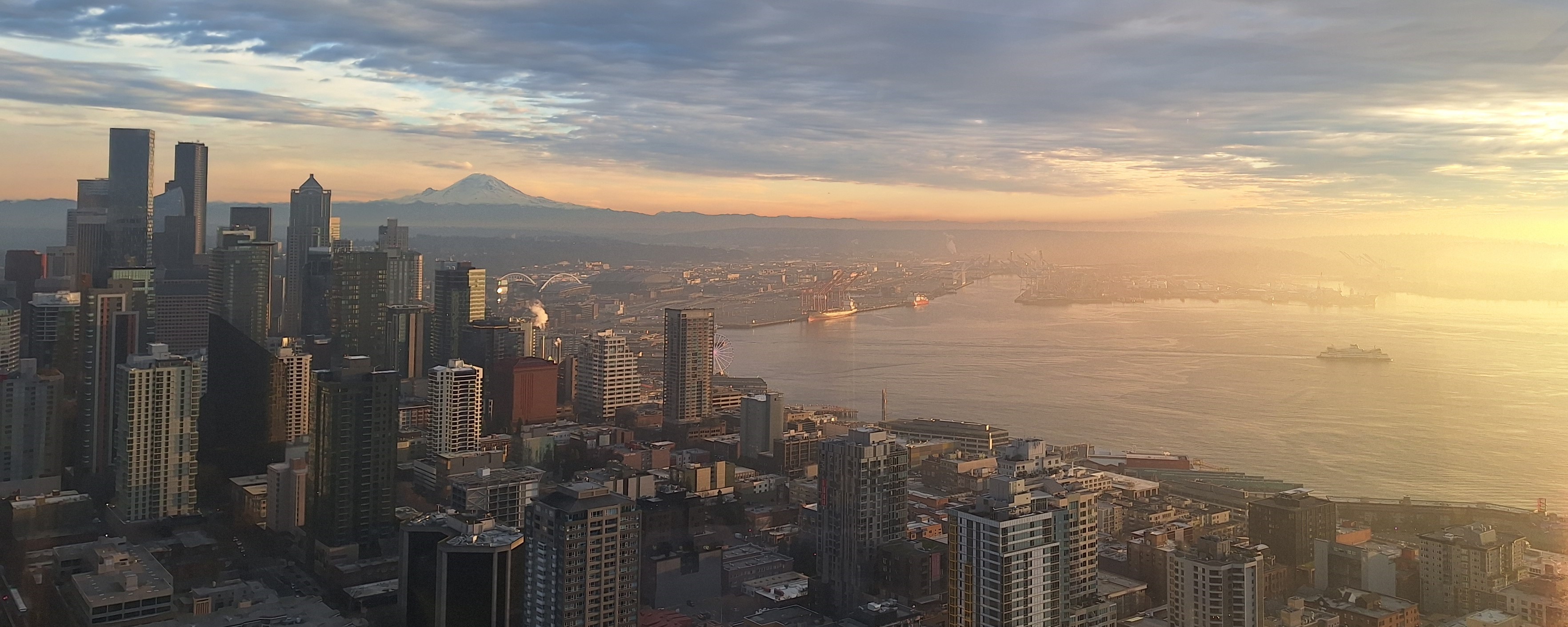 Seattle skyline at sunset